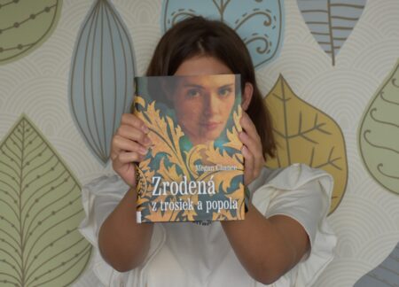 Zrodená z trosiek a popola