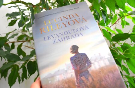Levanduľová záhrada. Lucinda Rileyová, ako ju milujeme Lucinda Rileyová Levanduľová záhrada