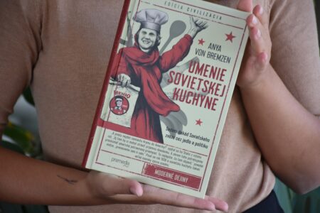Umenie sovietskej kuchyne. 7 dekád Sovietskeho zväzu cez jedlo a politiku Umenie sovietskej kuchyne