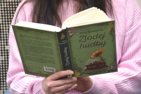 Zlodej hudby Nina Bernátová