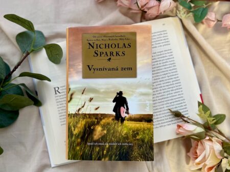 Nikto nevie písať takú romantiku ako Nicholas Sparks. Dokazuje to aj nový príbeh Vysnívaná zem Vysnívaná zem Nicholas Sparks